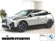 BMW iX, xDrive40 Sportpaket Harman Kardon, Jahr 2022 - Hameln