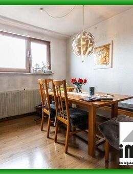 Generationenhaus mit vielen Möglichkeiten, Garage und großem Garten - Sternenfels