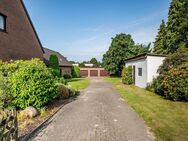 Viel Platz, noch mehr Potenzial: Gepflegtes Ein-/ Zweifamilienhaus mit Garagen und großzügigem Anbau - Bassum