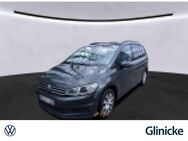 VW Touran, 2.0 TDI Comfortline, Jahr 2022 - Baunatal