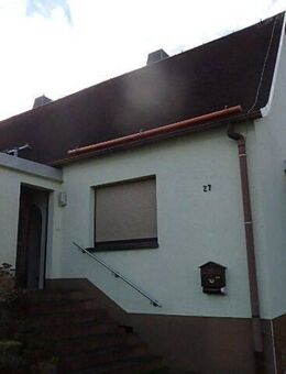 Doppelhaushälfte in ruhiger Lage (reserviert) - Großschirma