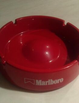 Marlboro Aschenbecher. Massiv - Hagen (Stadt der FernUniversität) Dahl