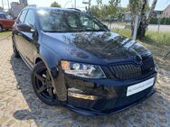 Skoda Octavia Combi RS Leder Navi Bi-Xenon Allwetter - Berlin