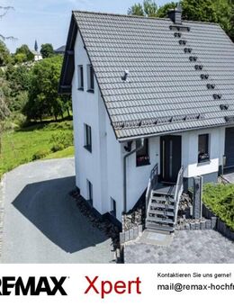 Idylle pur: neuwertiges EFH mit 7.000 qm Eigengrund in Schwarzenbach am Wald - Schwarzenbach (Wald)
