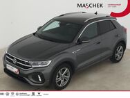 VW T-Roc, 1.0 TSI R-Line, Jahr 2023 - Wackersdorf