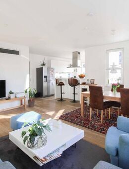 Lichtdurchflutete Maisonettewohnung mit 5 Zimmern und großer Dachterrasse in Hamburg-Bahrenfeld - Hamburg