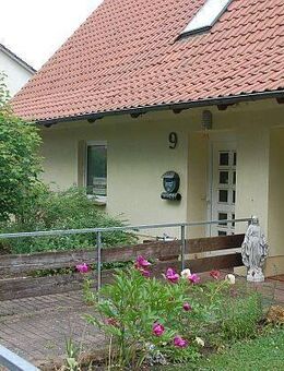 "Endlich Ruhe ...." Doppelhaus mit Scheune und großem Garten - Fincken