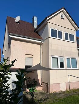 Kirchheim-Paradiesle: Wohnen in bester Lage- stilvolles EFH mit hohen Decken und viel Platz ! - Kirchheim (Teck)