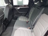 VW Touareg, 3.0 l R-Line V6 TDI, Jahr 2024 - Regensburg