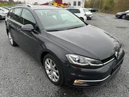 VW Golf Variant, 1.5 TSI Golf VII Highline PDCvo hi Touchscreen Front Winterpaket, Jahr 2020 - Boxberg (Baden-Württemberg)