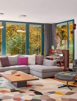 Unverbaubare, naturnahe Lage in Seenähe: Großzügige Familienvilla mit Indoor-Pool - Feldafing