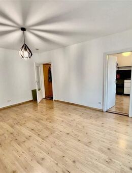 Spitzen 1 Zimmerwohnung mit Sonnenbalkon und EBK mit innenstadtnaher Lage - Frei - Nürnberg