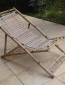 alter Liegestuhl aus Naturmaterialien in 97618