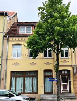 MEHRFAMILIENHAUS - CHARMANTES ANLAGEOBJEKT IN ZENTRALER LAGE & OSTSEENÄHE - Grevesmühlen