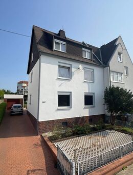 Zweifamilienhaus mit schönem Garten und Nebengebäuden - Koblenz