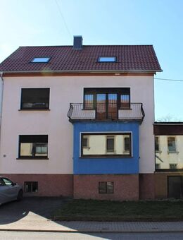 Zweifamilienhaus in Hüttigweiler- Werkstatt und Büro im Haus - Illingen (Saarland)
