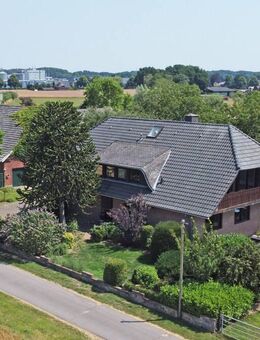 Landleben mit Potenzial: Einfamilienhaus mit historischem Bauernhaus und Stallungen in Dingden. - Hamminkeln
