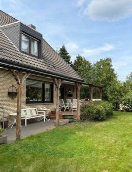 IMMOBILIEN GUMNIOR präsentiert: Dichterviertel - großes Ein/Zweifamilienhaus mit großem Grundstück in Sackgassenlage - Emsdetten