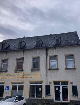 Teilweise leerstehendes Wohn und Geschäftshaus in Oberlichtenau - Lichtenau (Sachsen)