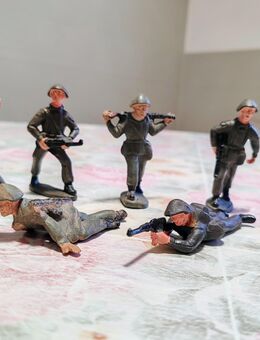 Sammler aufgepasst - biete Figuren aus DDR Zeiten - Soldaten - Wolgast