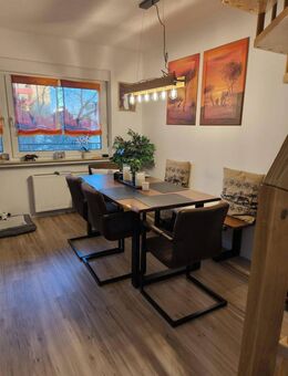 komplett renovierte Wohnung, moderne EBK und zwei neue Bäder, kein Aufzug - Nürnberg