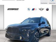 BMW X7, xDrive40d M Sport Pro aktive Sitzbel Glasd, Jahr 2022 - Rosenheim