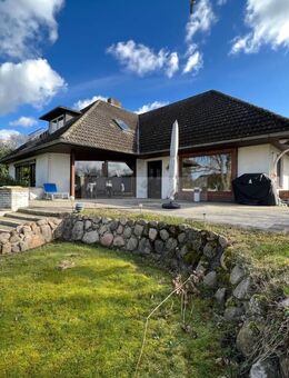 Großzügiges Einfamilienhaus mit offenem Kamin, Garten und viel Platz für die ganze Familie - Trittau