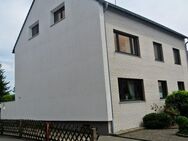 Etagenwohnung im Dachgeschoss im Dreiparteienhaus - Mülheim (Ruhr)