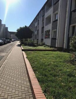 Bezahlbare 2-Zimmerwohnung in Fermersleben mit Blick auf den ruhigen Innenhof! - Magdeburg