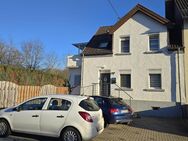 Weitgehend renoviertes Einfamilienhaus mit Wintergarten und Garten in ruhiger Lage von Schmelz - Schmelz