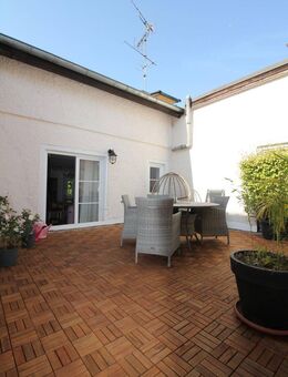 **Traumhaft schöne ca. 130 m² Wohnung mit Lichtinnenhof in Kolbermoor** - Kolbermoor