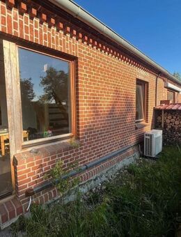 Rustikal gestaltete DHH in ruhiger Lage - Baumgarten