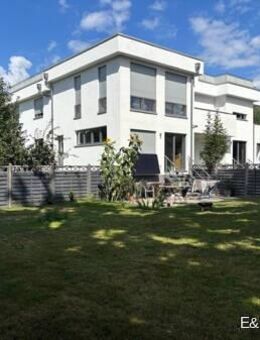 Modernes 3-Familienhaus mit Garten, Dachterrasse und 4 Pkw Stellplätzen! - Kassel