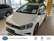 VW Golf Sportsvan, 1.5 TSI United R, Jahr 2020 - Demmin
