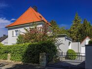 ZU VERKAUFEN: Einzigartige Altbau-Villa (ca. 210m²) mit traumhaften Garten in ruhiger Lage mit viel Charme, Stil und Geschichte - Soest