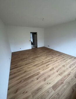 Erstbezug nach Sanierung: 2-Zimmer mit Loggia & Stellplatz - Bad Harzburg