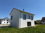 Einfamilienhaus Neubau bezugsfertig, idyllisch am Waldrand gelegen - Bobingen
