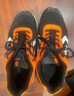 Getragene Sportschuhe - Buxtehude Zentrum