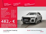Audi Q3, S line 45 TFSI e Businesspaket Interieur S line Optikpaket schwarz vo, Jahr 2024 - München
