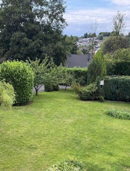 Helle Dachgeschosswohnung mit 3 Zimmer und Gartennutzung - zentrumsnah wohnen mit Wohlfühlfaktor - Solingen (Klingenstadt)