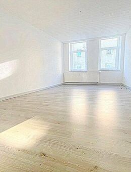 4 Raum Wohnung*Tageslichtbad mit Dusche & Eckbadewanne* Gartennutzung*Stellplatz mgl.* - Lützen