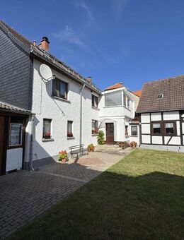 Großzügiges Einfamilienhaus: Gepflegte Immobilie mit Sauna, Garten und Garage - Hörselberg-Hainich