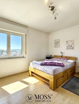 Helle 3-Zimmer-Wohnung mit spektakulärem Weitblick und zwei Balkonen in Singen - Singen (Hohentwiel)