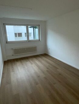 Helle 2-Zimmer Wohnung in Kassel - Kassel