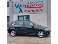 VW Golf Sportsvan VII Highline BMT Navi,GRA,Ahk - Rehden