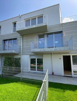 Gartenwohnung! 2-Zimmer-Erdgeschoss-Wohnung mit Terrasse und Garten in modernem Mehrfamilienhaus - München