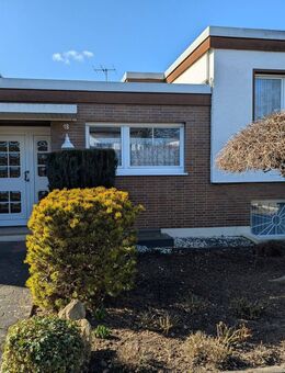 "Charmantes Reihenhaus mit Gartenidylle" - Erftstadt