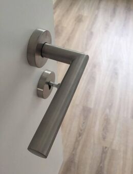 Wohntraum: 2 Zimmerwohnung mit Tageslichtbad mit Dusche - Colditz