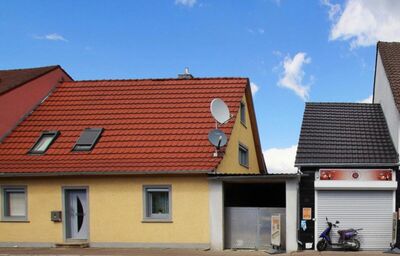 Wohnhaus mit Gewerbeflächen + Grundstück in zentraler Lage von Neuenburg am Rhein