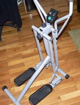 Cross-Trainer - fast neu - LED-Anzeige - Bauchstütze sehr guter Zustand - Ulm